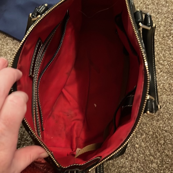 Dooney & Bourke dome Leather shoulder purse with crops body strap - Picture 5 of 9